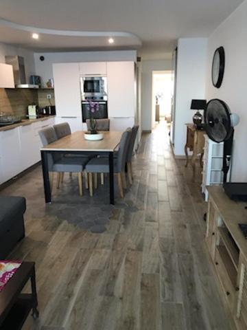 Appartement Face A La Mer - 6 A 8 Personnes - Canet En Roussillon 외부 사진